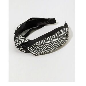 New Black and White Patterned Knotted Headband NWT
